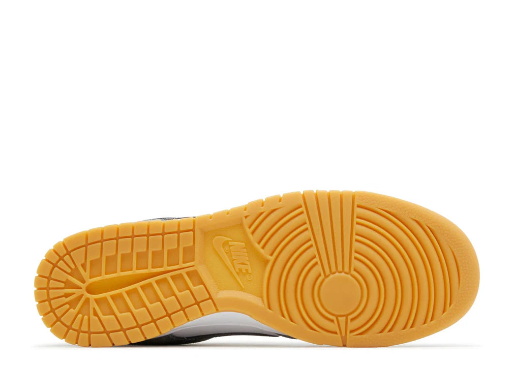 NIKE DUNK LOW SMOKE GREY GUM 3M SWOOSH